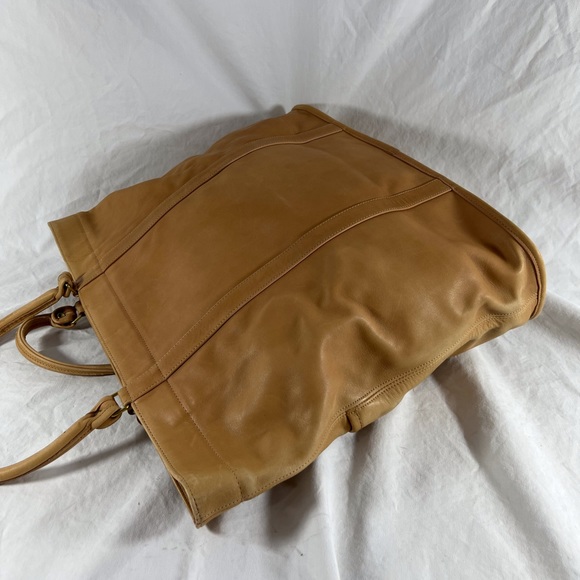 80's COACH Tan Leather Vintage Large Shopper Tote Bag Made in The United States - Picture 14 of 17
